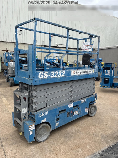 2022 GENIE GS-3232