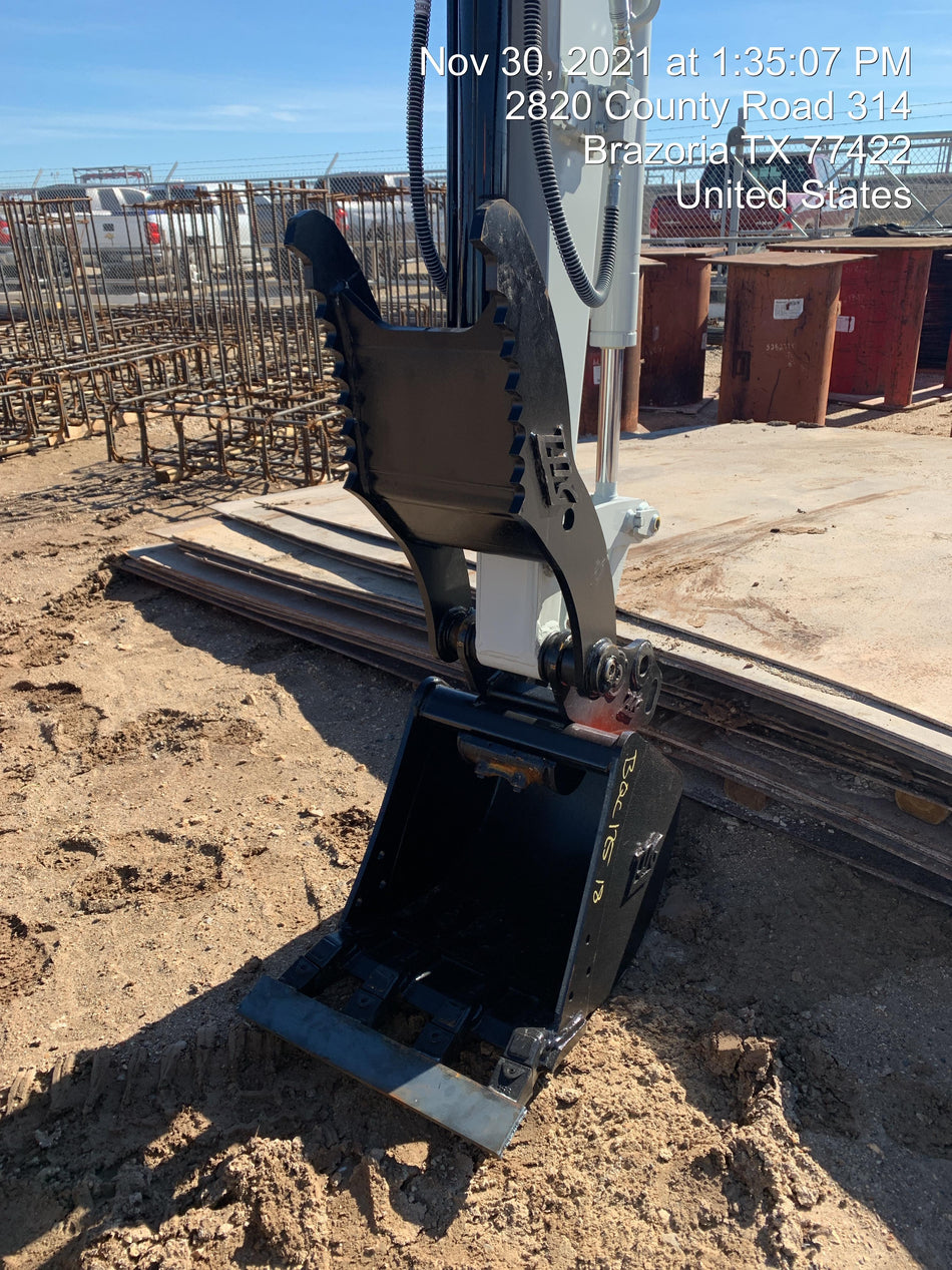 2021 TAKEUCHI TB235-2R