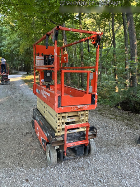 2023 JLG ES1932