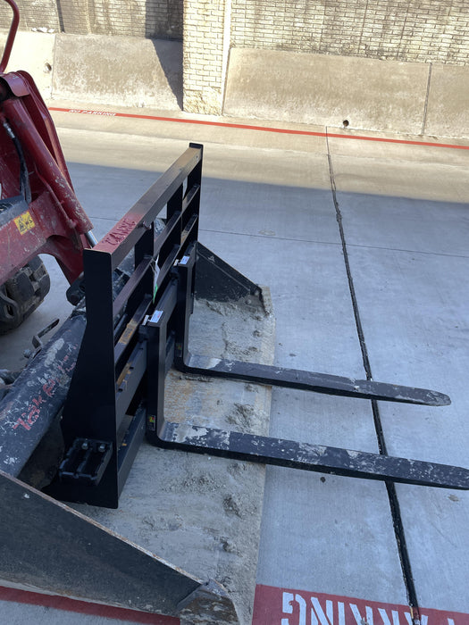 2023 ARROW MATERIAL HANDLING F5100CB