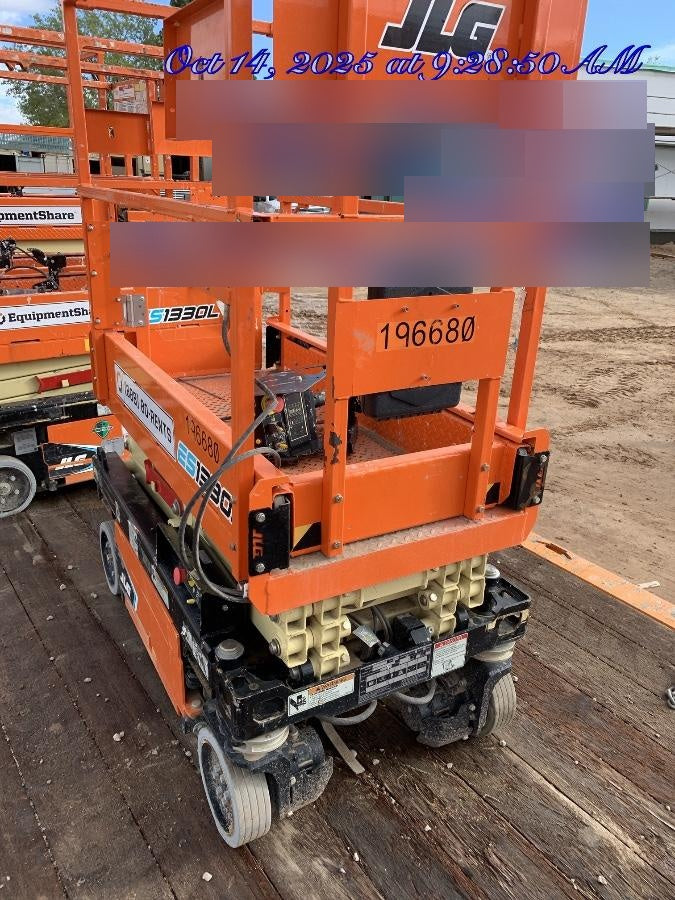 2021 JLG ES1330L
