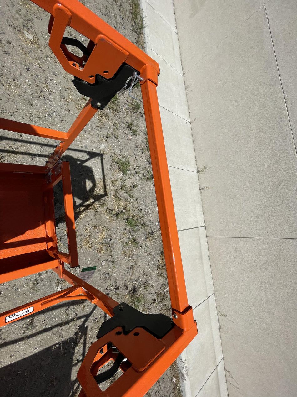 2022 JLG ES1932