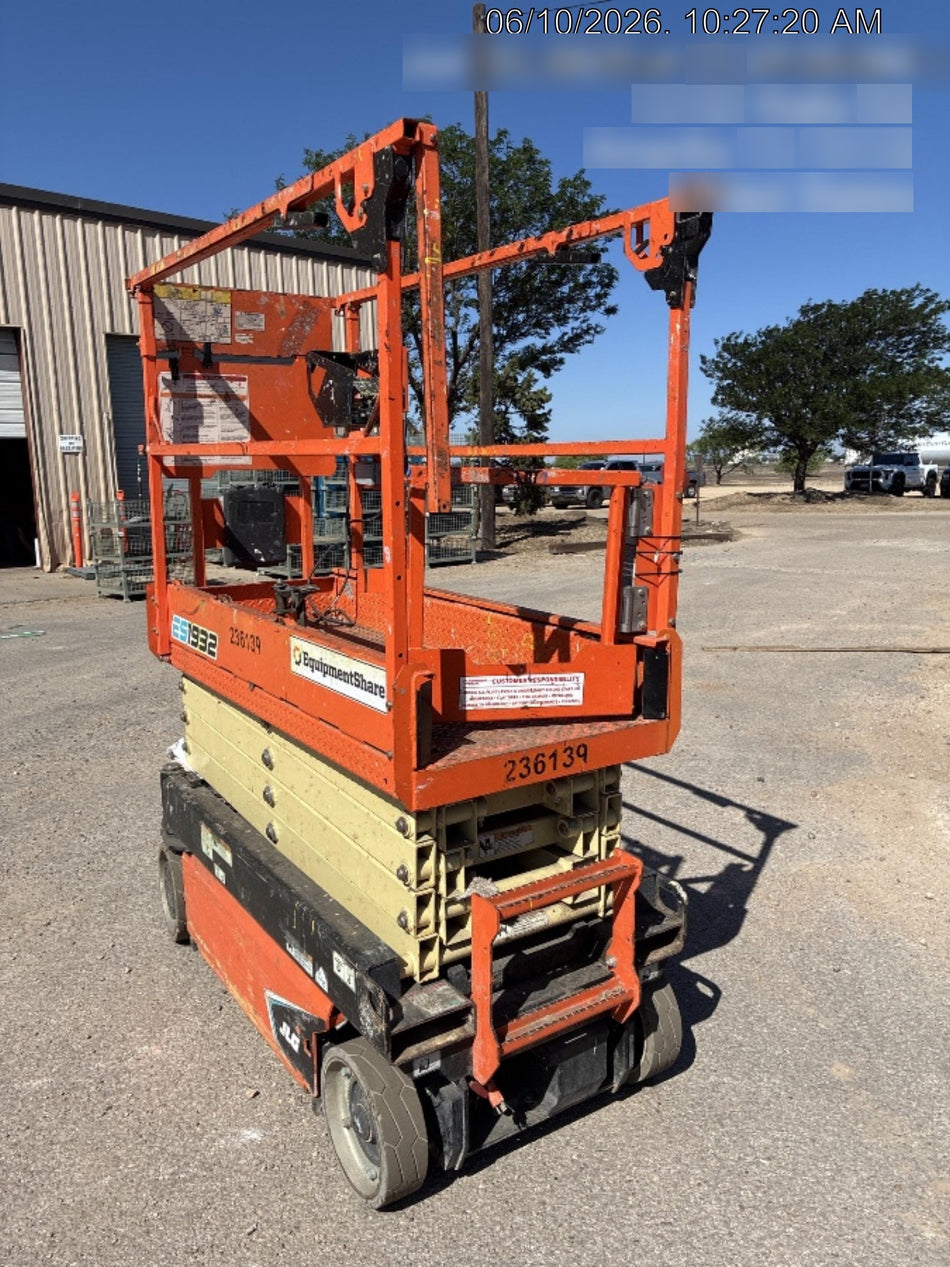 2022 JLG ES1932