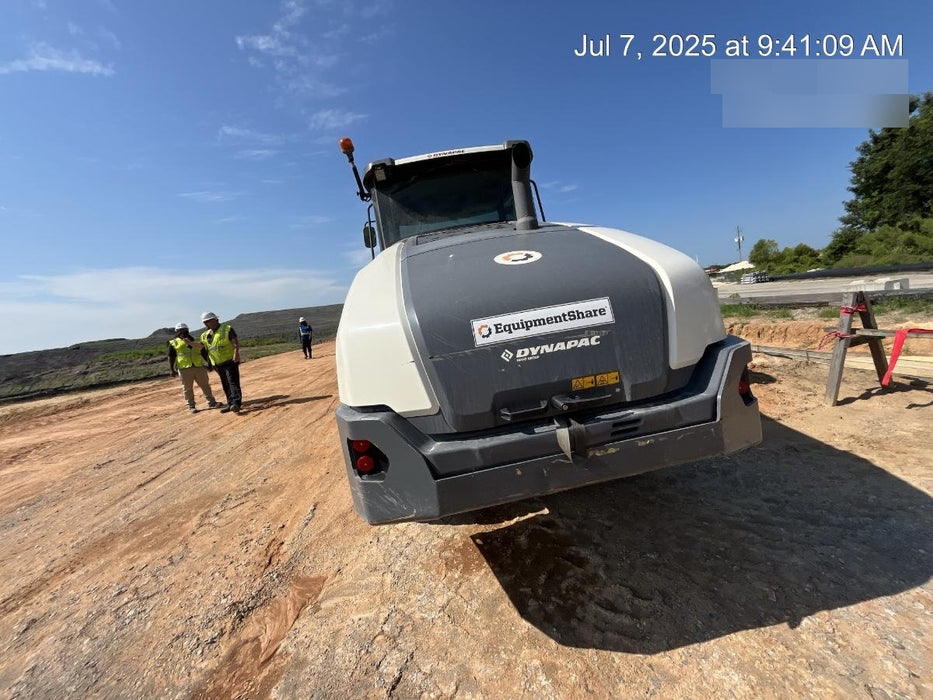 2023 DYNAPAC CA2500D