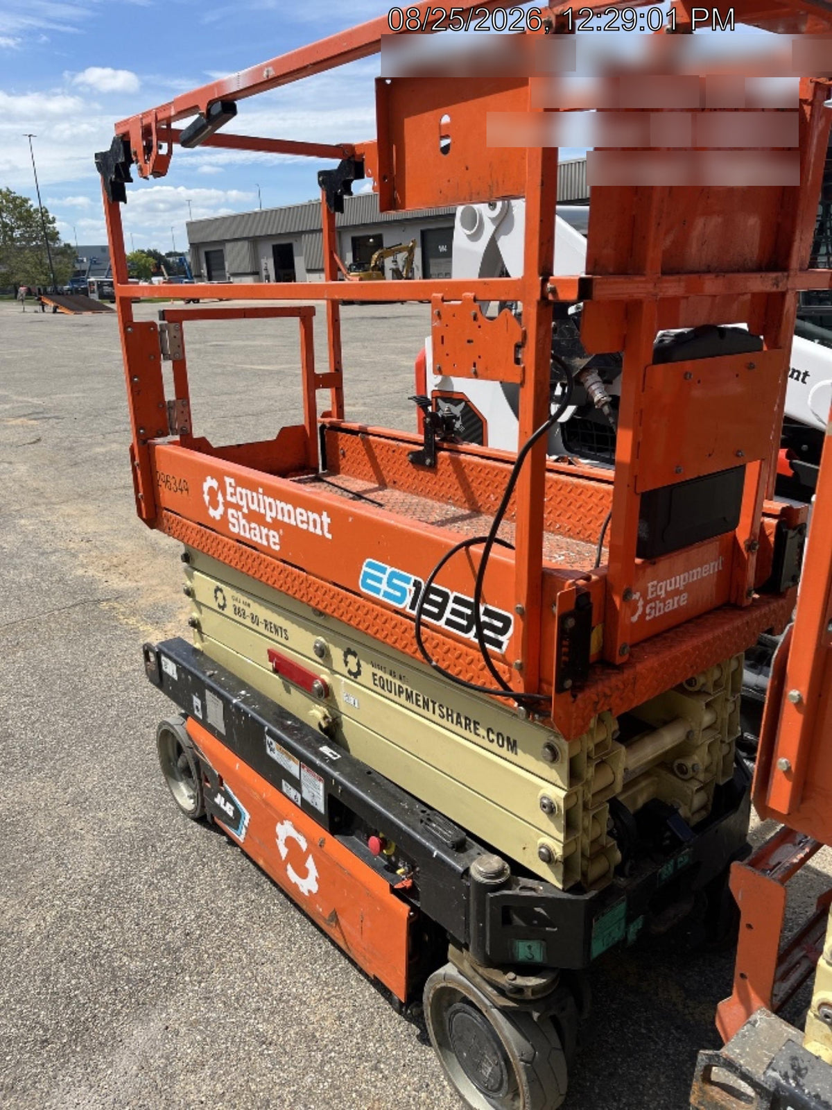 2023 JLG ES1932