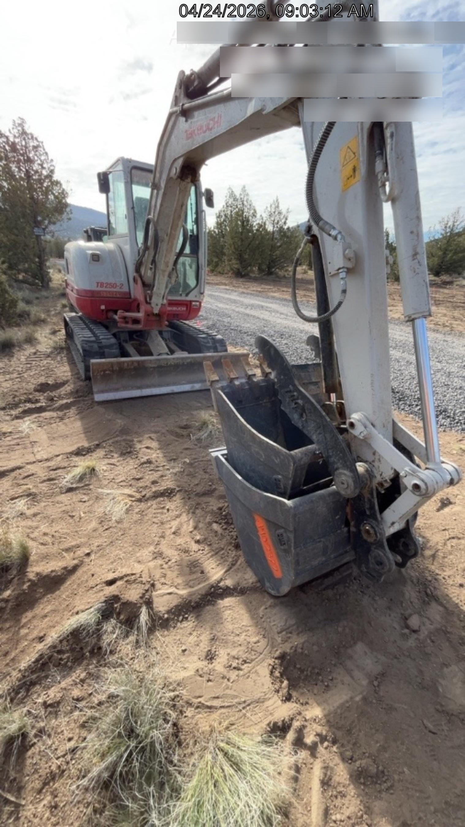 2025 TAKEUCHI TB250-2CR