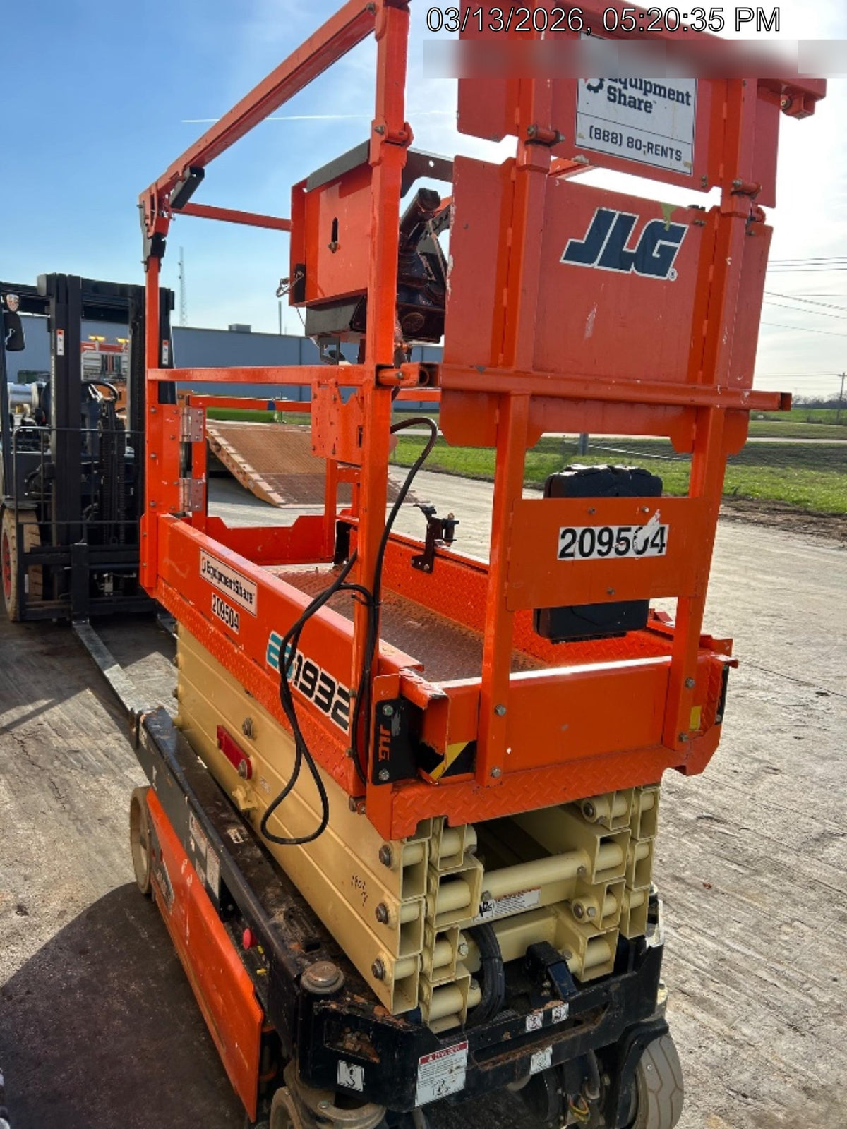 2022 JLG ES1932