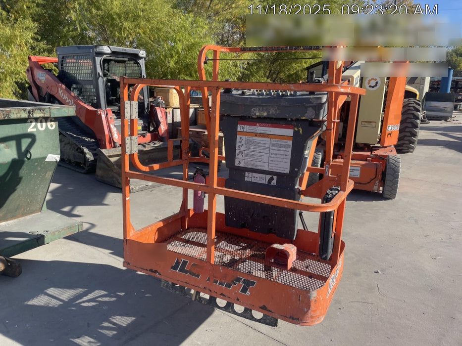 2019 JLG E300AJP