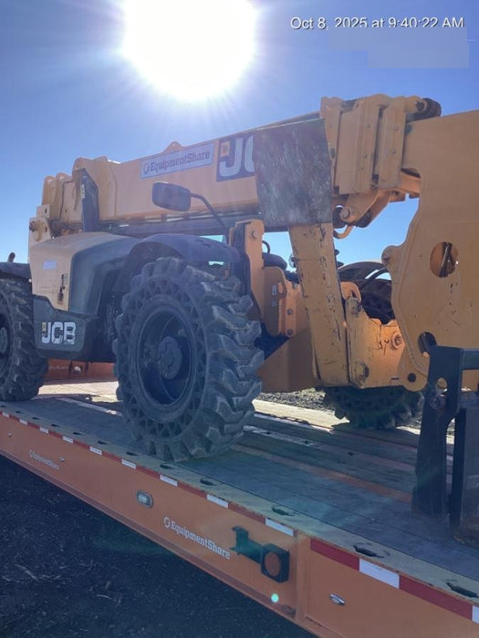 2019 JCB 512-56 Canopy, 109 HP, Solid Tires, STD Worklight, Beacon, Aux Hydraulics, Lifting Eye, Back up Alarm w/66" Carriage/60" Forks