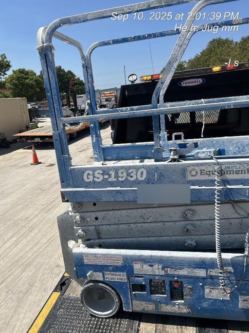 2019 Genie GS-1930 Fixed rails with chain Entry