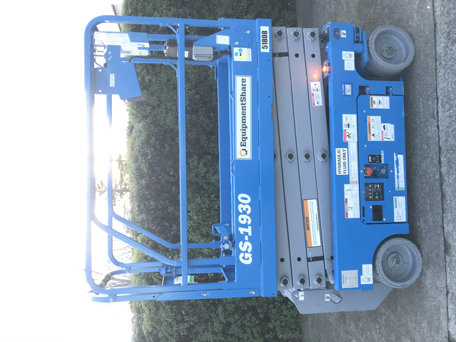 2019 Genie GS-1930 Half Height Swing Gate, 800W Inverter