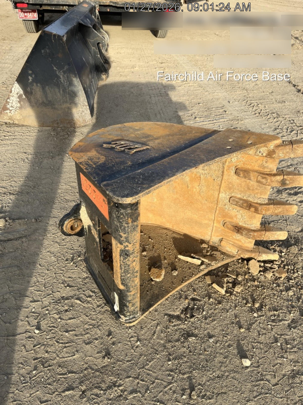 2025 TAKEUCHI 24" Bucket Takeuchi