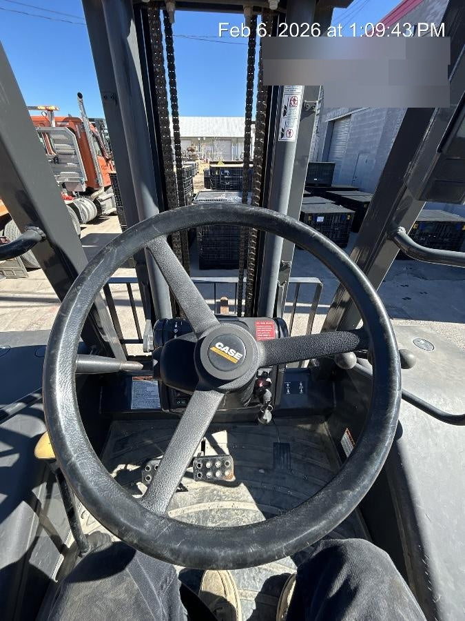 2023 CASE 588H