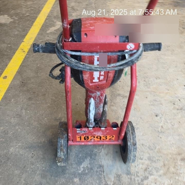 2020 HILTI TE 3000-AVR