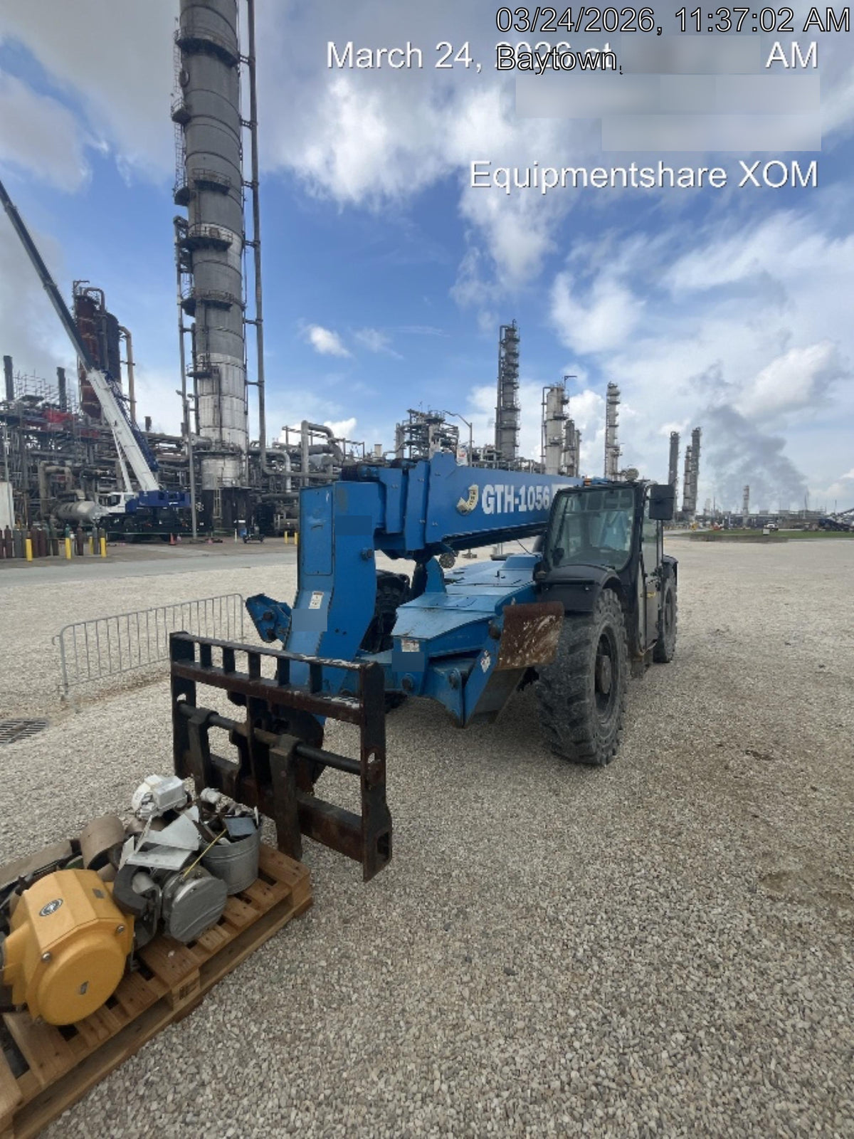 2019 Genie GTH-1056 Cab/Heat/AC, Solid RT Tires, LED Work Lights, Beacon 60" QA Carriage, 60" Forks