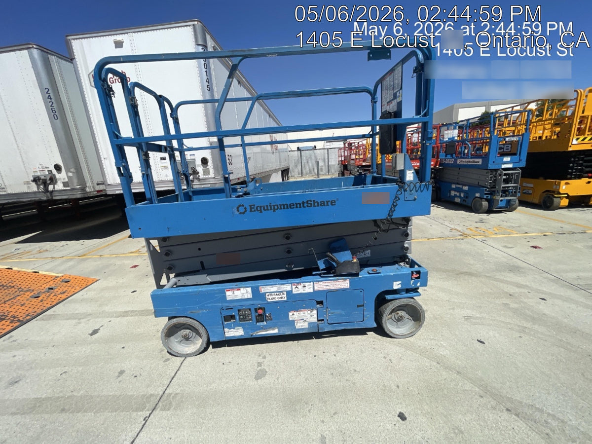 2019 Genie GS-2646 folding rails with full height swing gate