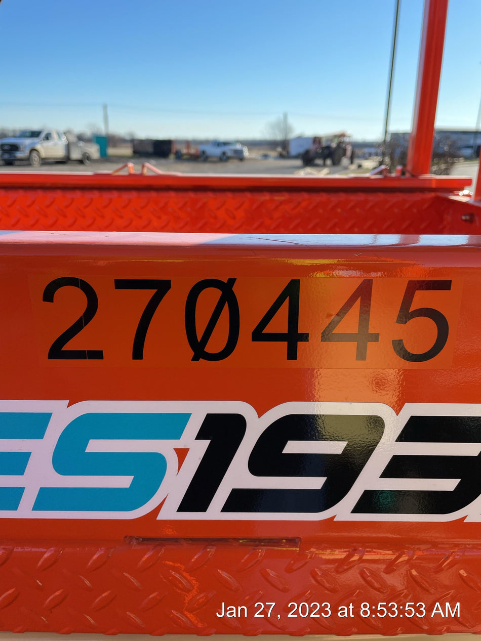 2022 JLG ES1932