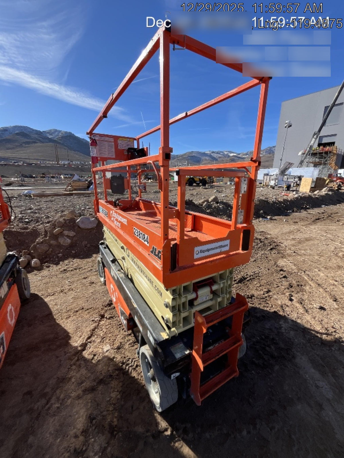 2022 JLG ES2632