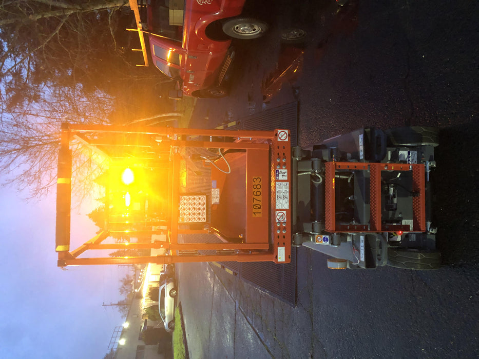 2020 Skyjack SJIII-3219 Solid NM Tires, Half height spring hinged entry gate, Dual Beacons, 800W Inverter