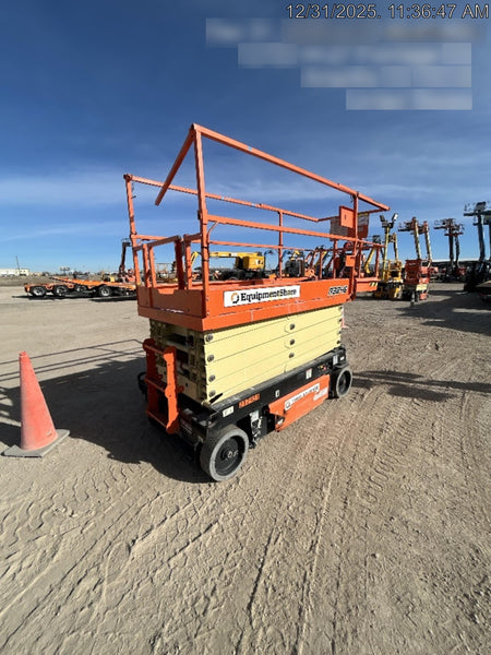 2022 JLG R3246