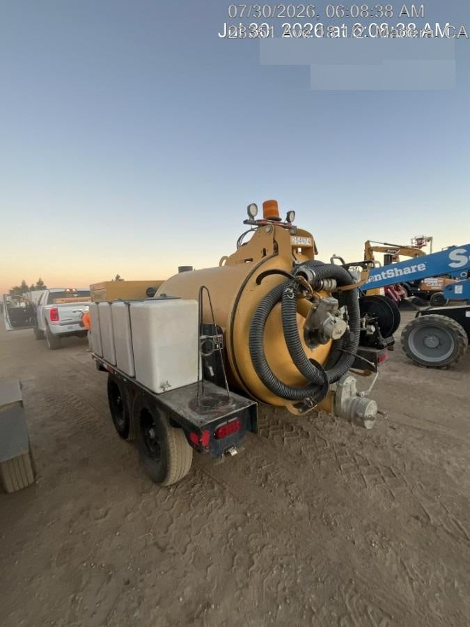 2022 VAC-TRON LP573XDT