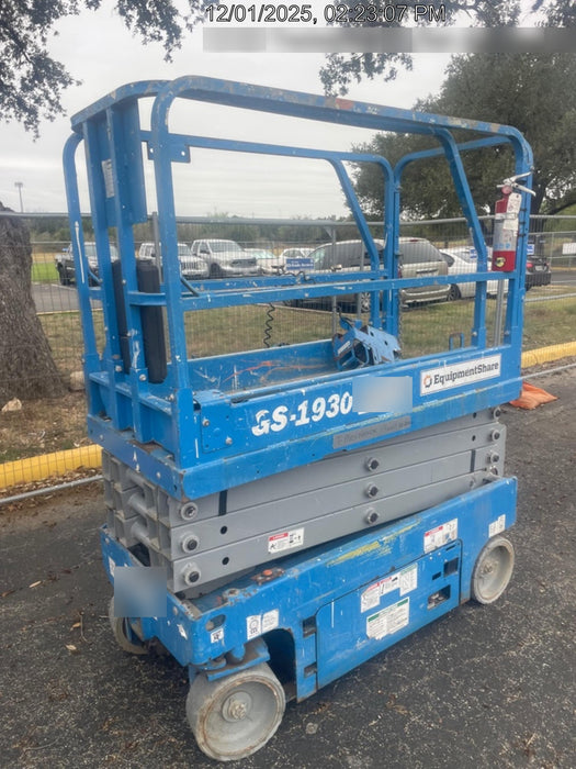 2019 Genie GS-1930 Fixed rails with chain Entry