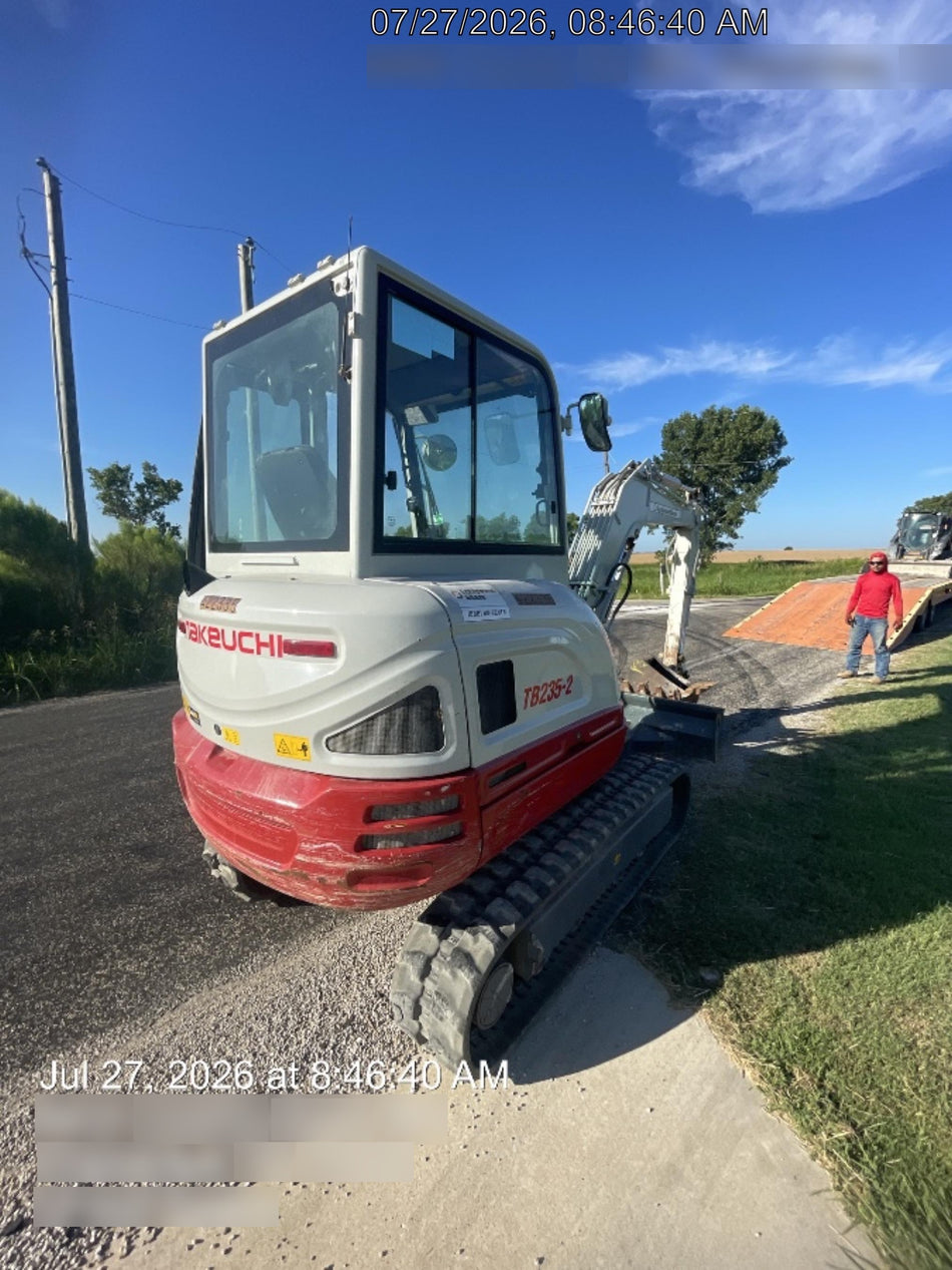 2024 TAKEUCHI TB235-2CR