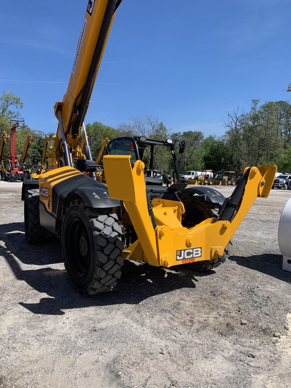 2021 JCB 512-56