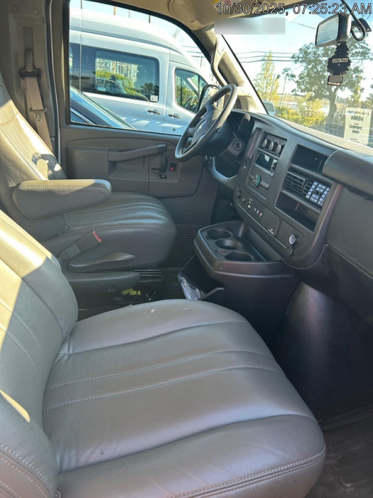 2025 CHEVROLET Express Van - Rental