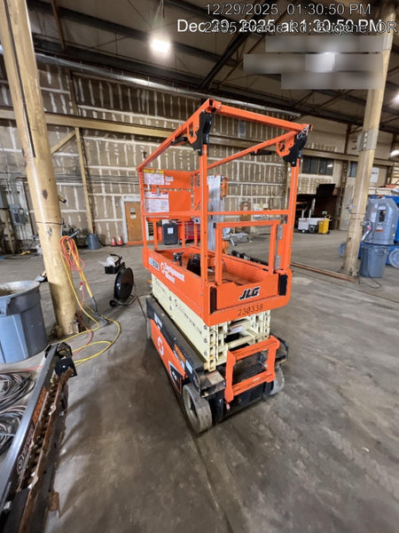 2022 JLG ES1932