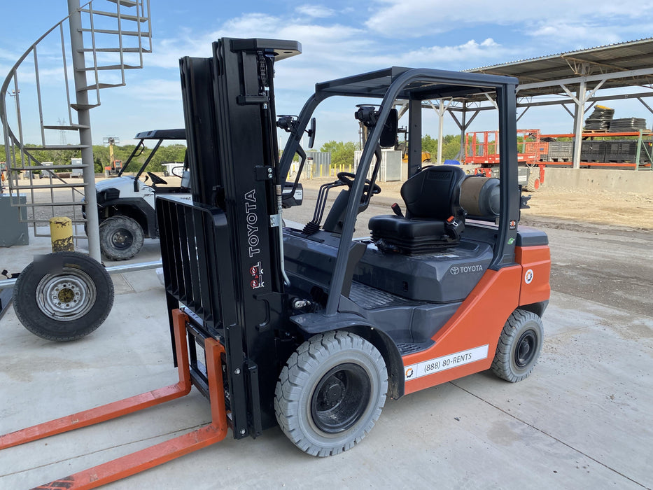 2022 TOYOTA 50-8FGU25