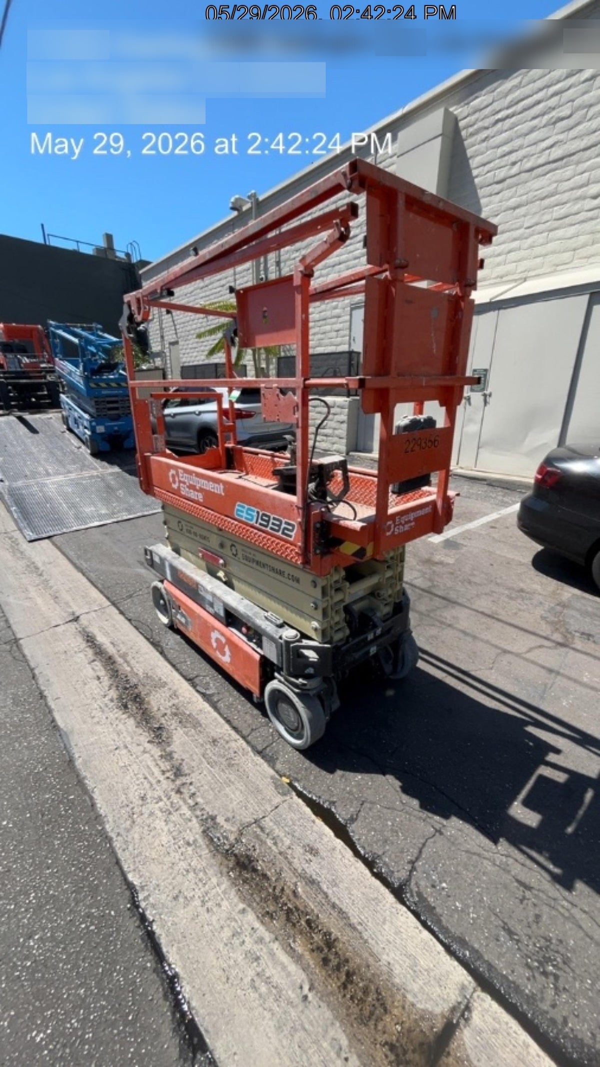 2022 JLG ES1932