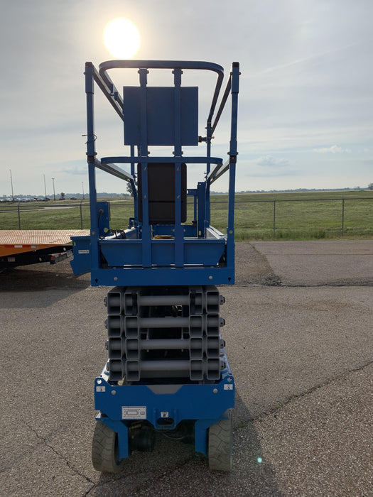 2020 Genie GS-3232 Standard, Folding half height swing gate