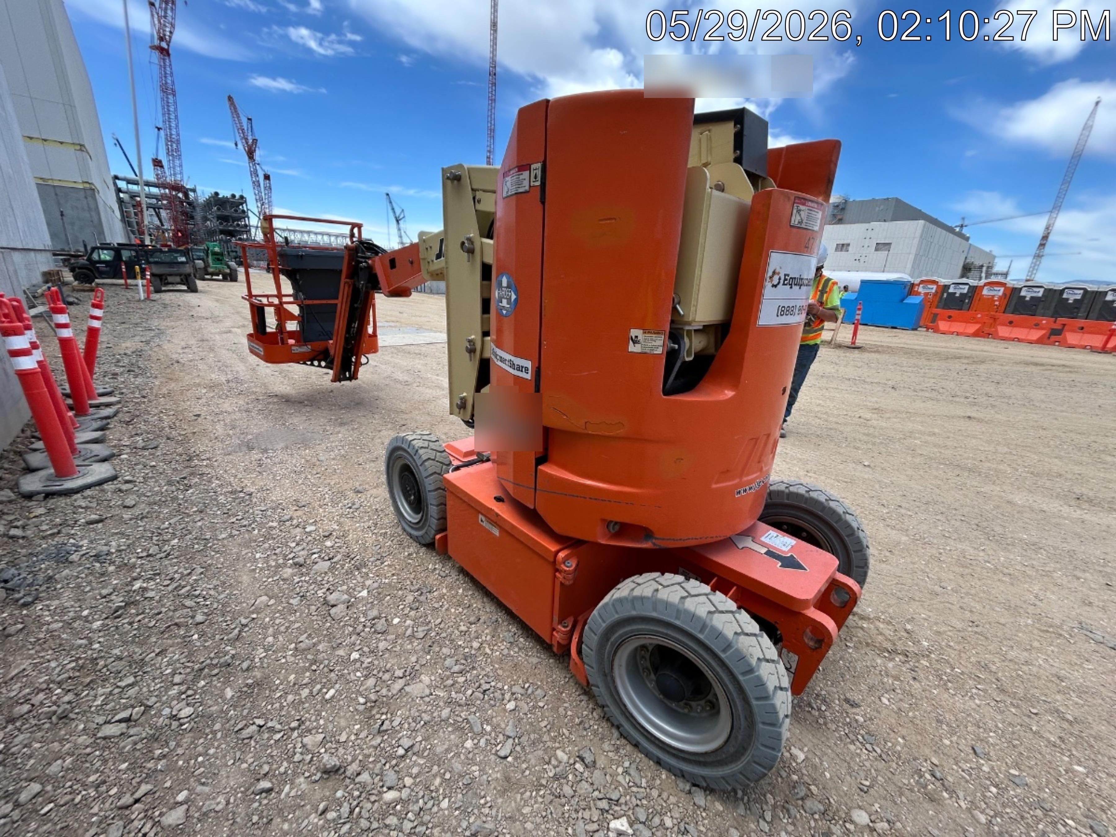 2019 JLG E300AJP
