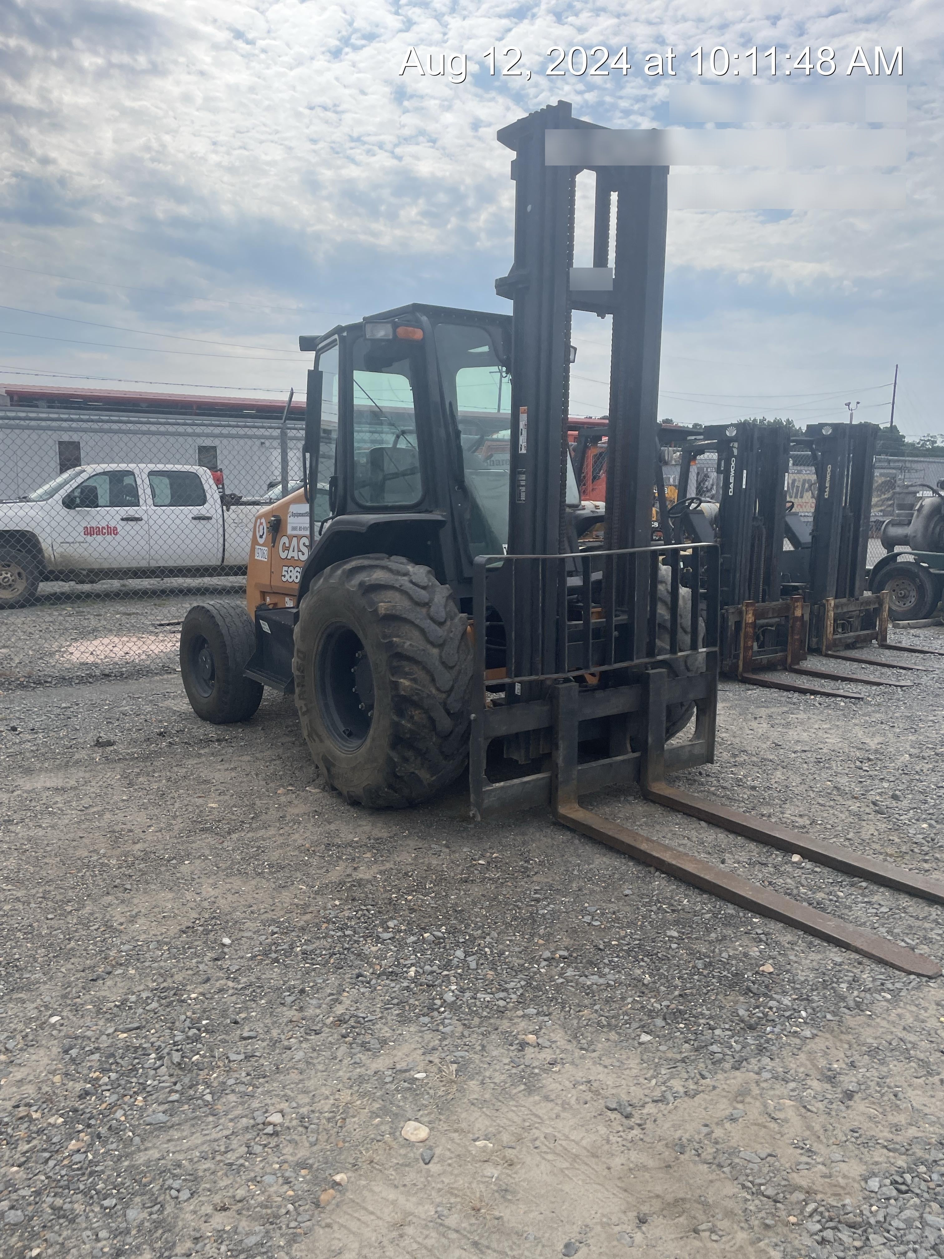 2021 CASE 586H