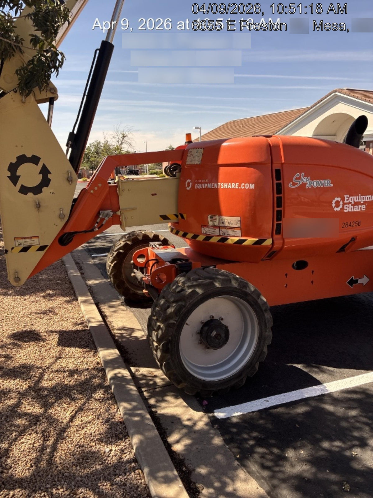 2022 JLG 600AJ