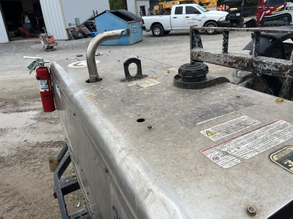 2019 Lincoln Electric Vantage 322 Ready-Pak 3, Two Wheel Trailer, Fender and Light Kit, Cable Rack