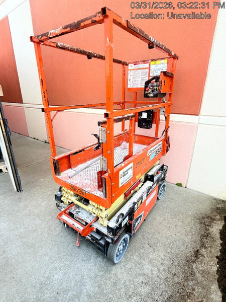 2022 JLG ES1330L