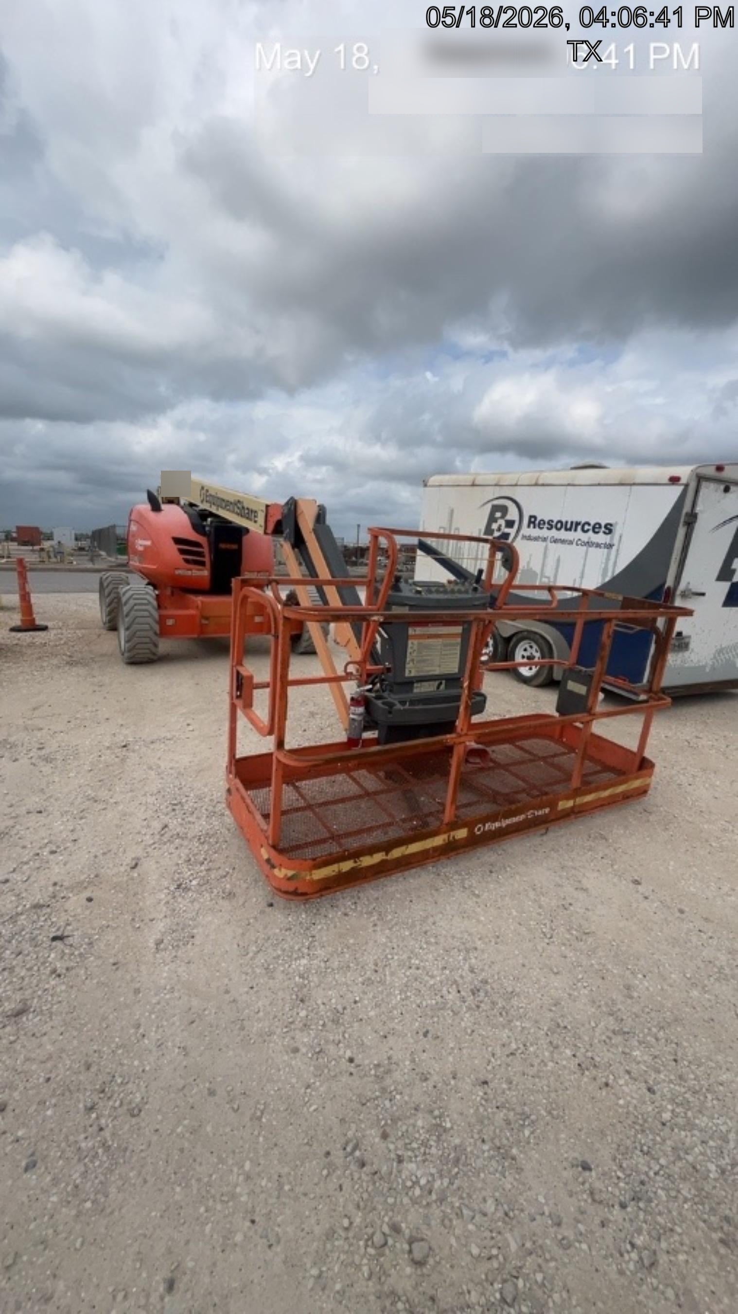 2023 JLG 600AJ
