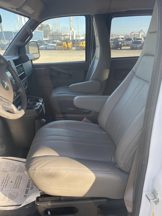 2023 CHEVROLET Express Van - Rental