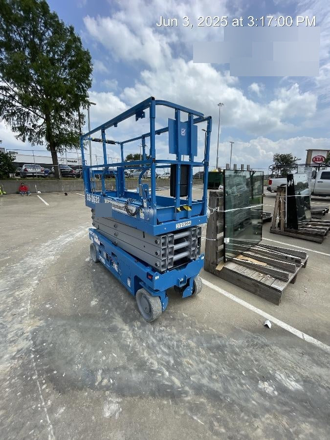 2023 GENIE GS-2632