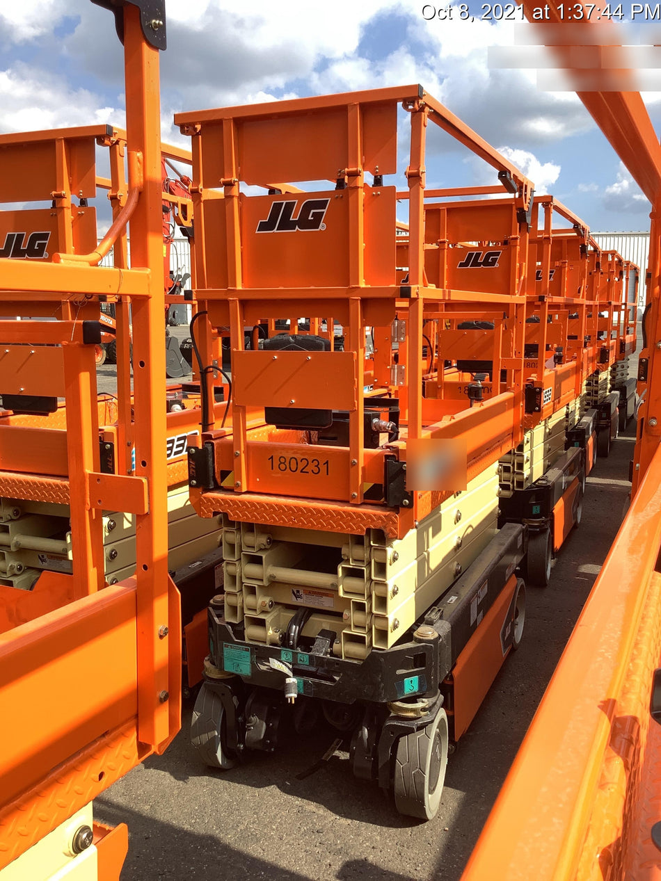 2021 JLG ES1932