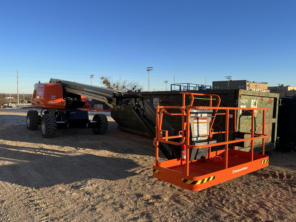 2023 JLG 660SJ