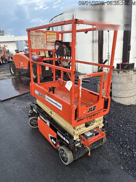2021 JLG ES1330L