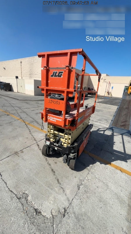 2022 JLG ES1932
