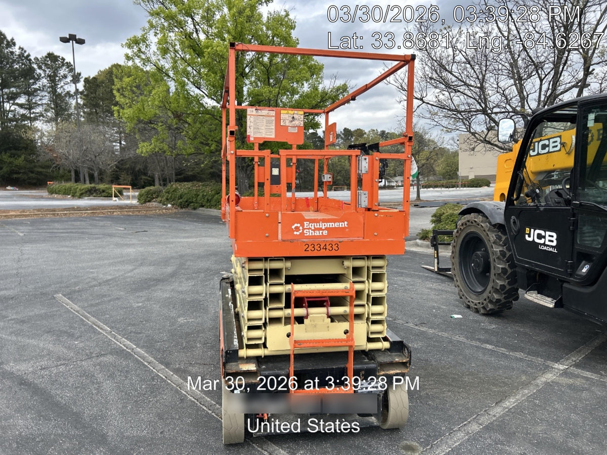 2022 JLG ES3246