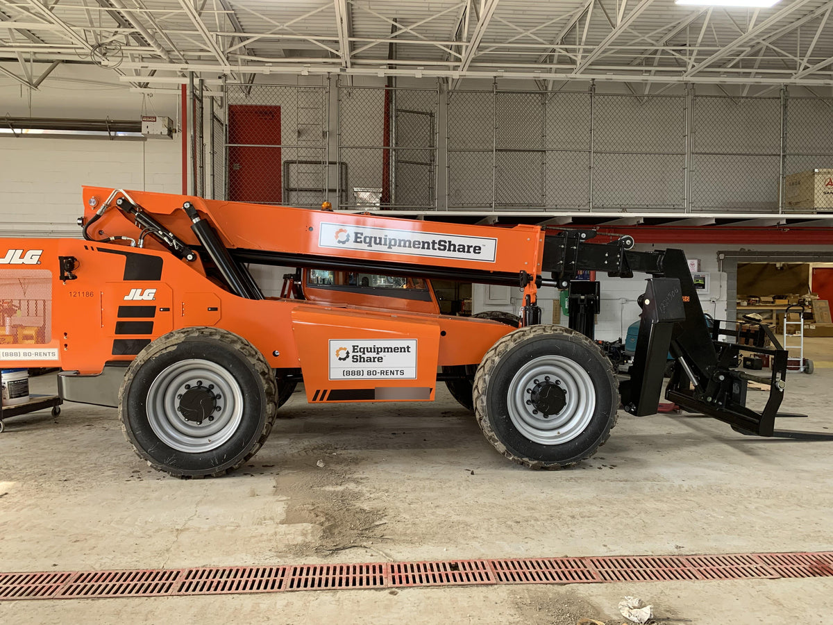 2021 SKYTRAK 10054