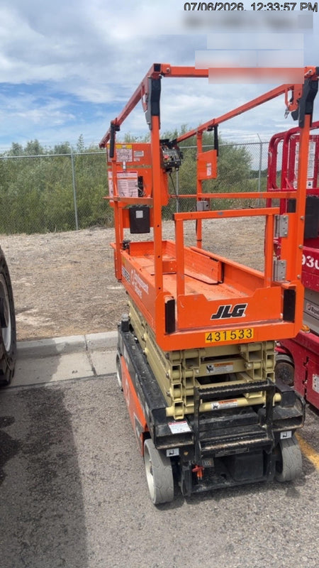 2024 JLG ES1932