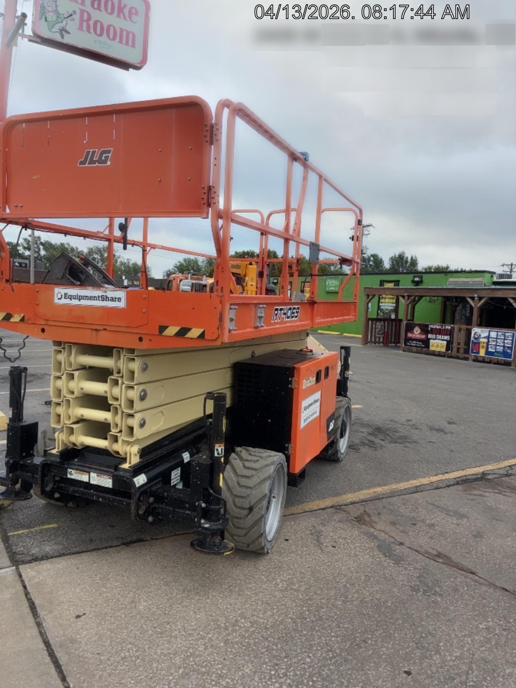 2021 JLG RT4069