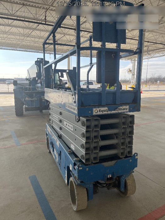 2018 Genie GS-3232 Genie GS3232 Lift w/Folding Rails and Swing Gate